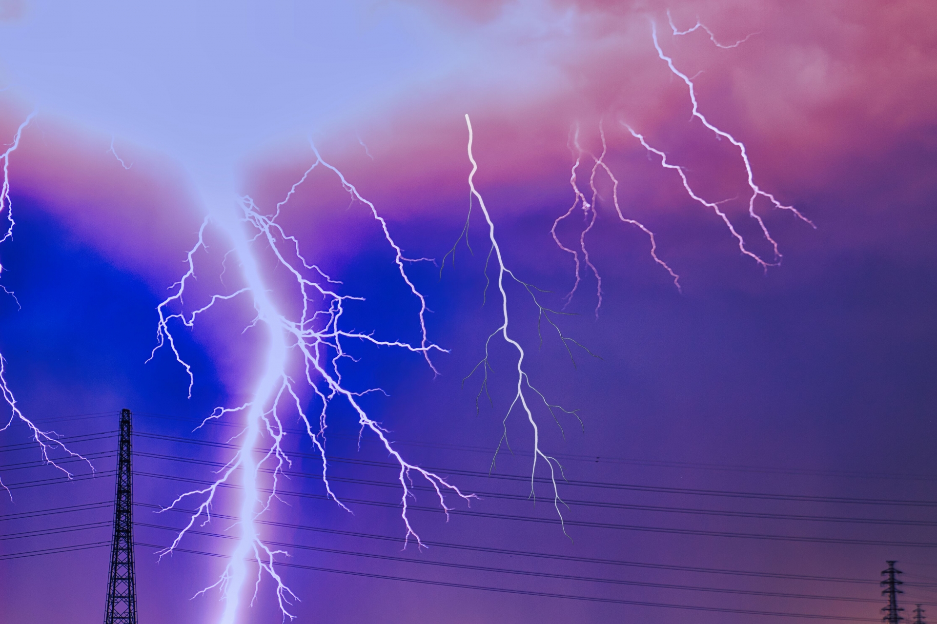 「業務中に停電が起きたらどうしよう？」と考えたことはありますか。